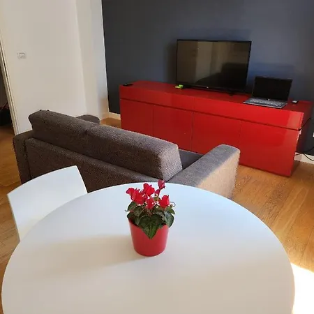 Via Roma 107 * Sassari